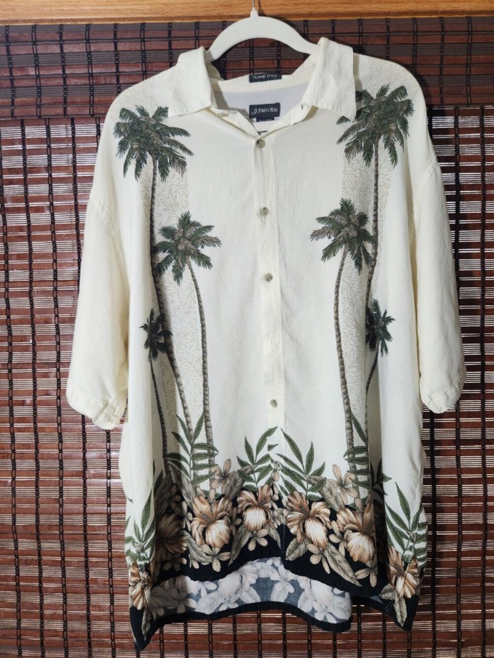 St. John's Bay Palm tree button up shirt